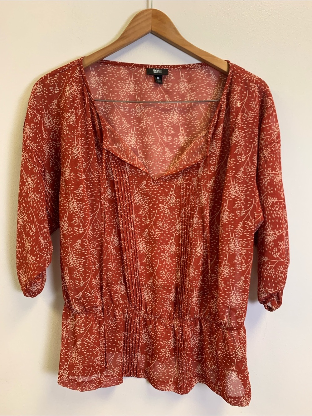 Mossino Floral V-Neck Peasant Blouse